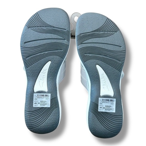 NWT Clarks Cloudsteppers White and Gray Women's Sandals - Picture 3 of 3